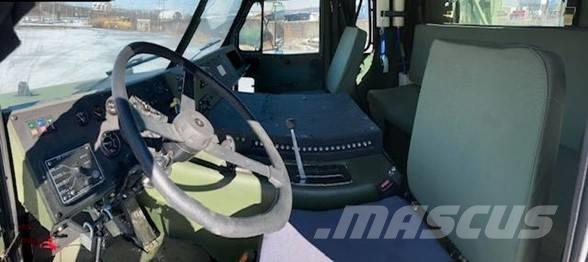 Oshkosh M1070 وحدات الجر