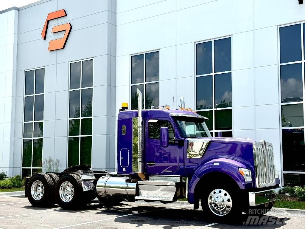 Kenworth W 990 وحدات الجر