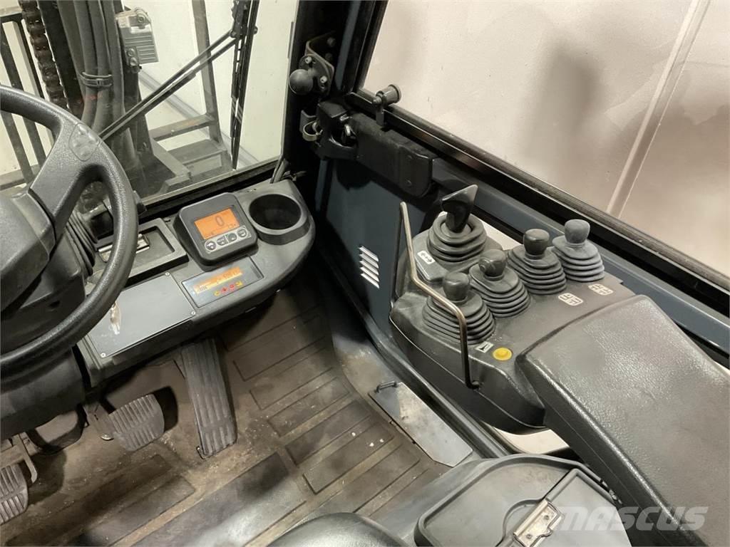 Toyota 40-8FD40N شاحنات الديزل
