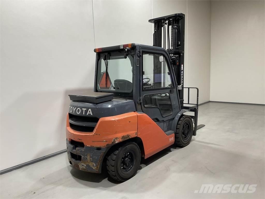 Toyota 40-8FD40N شاحنات الديزل