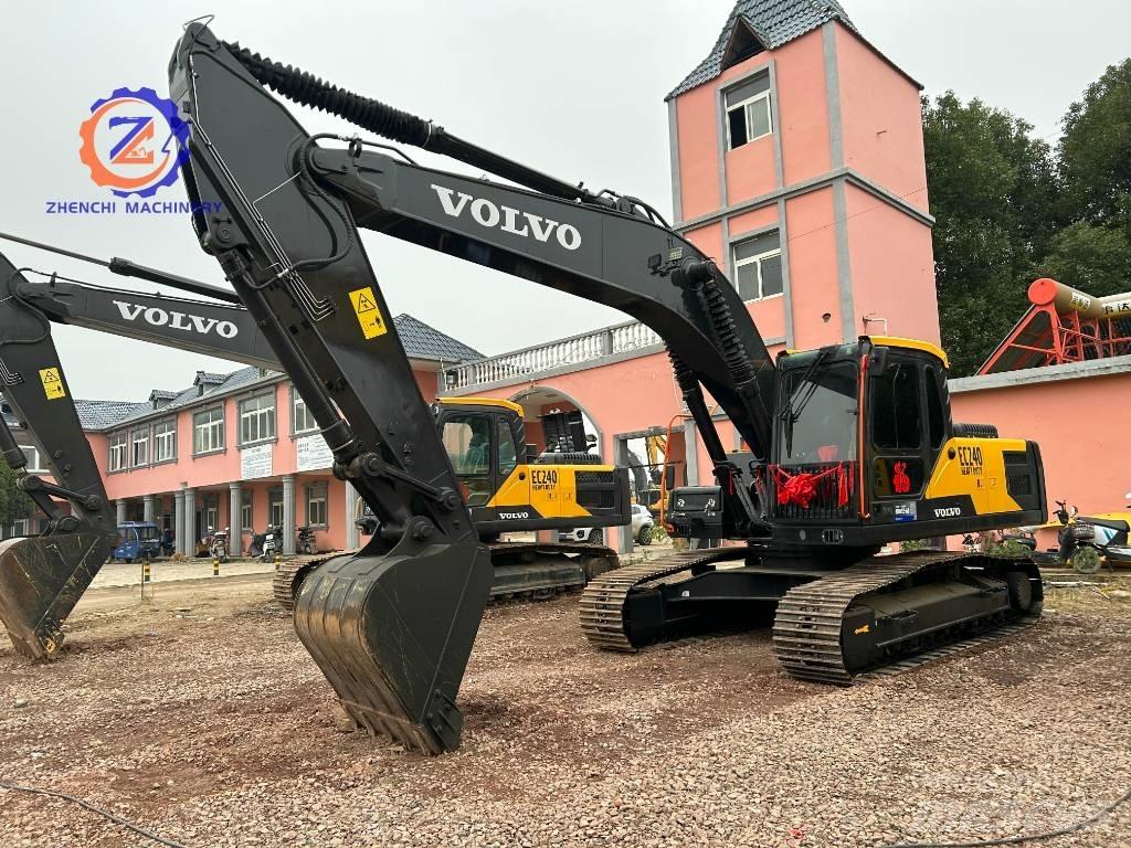 Volvo EC 240 حفارات زحافة