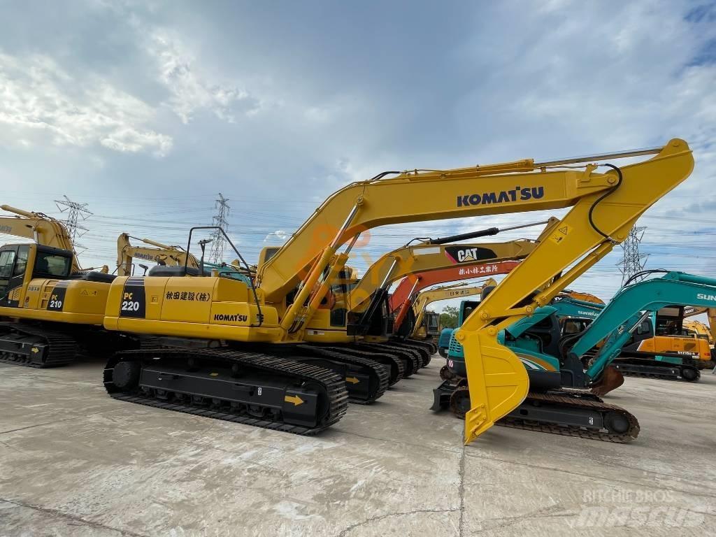 Komatsu PC 220-8 حفارات زحافة