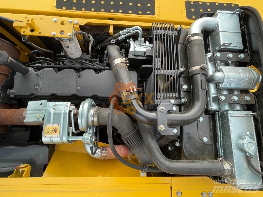 Komatsu PC 220-8 حفارات زحافة