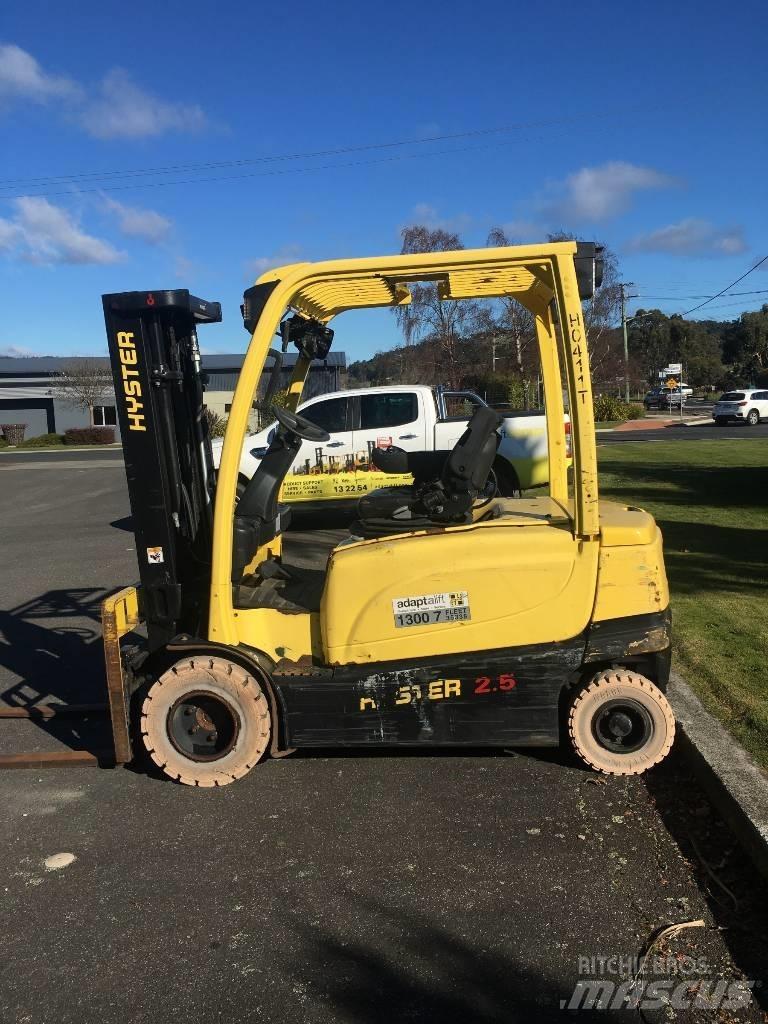 Hyster J2.5XN شاحنات ذات رافعات شوكية تعمل بالكهرباء