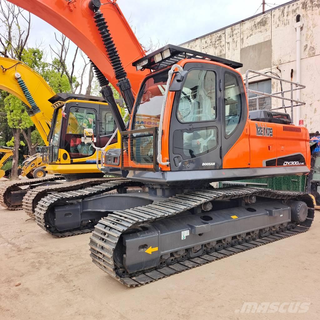 Doosan DX 300 حفارات زحافة