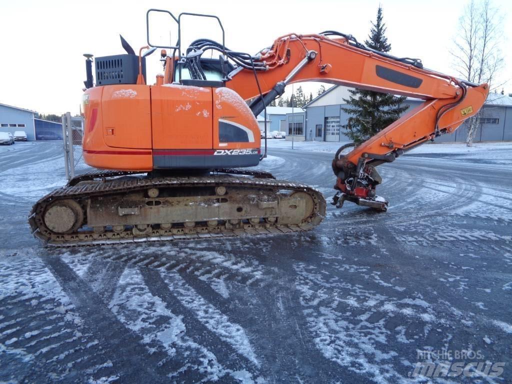 Doosan DX 235 حفارات زحافة