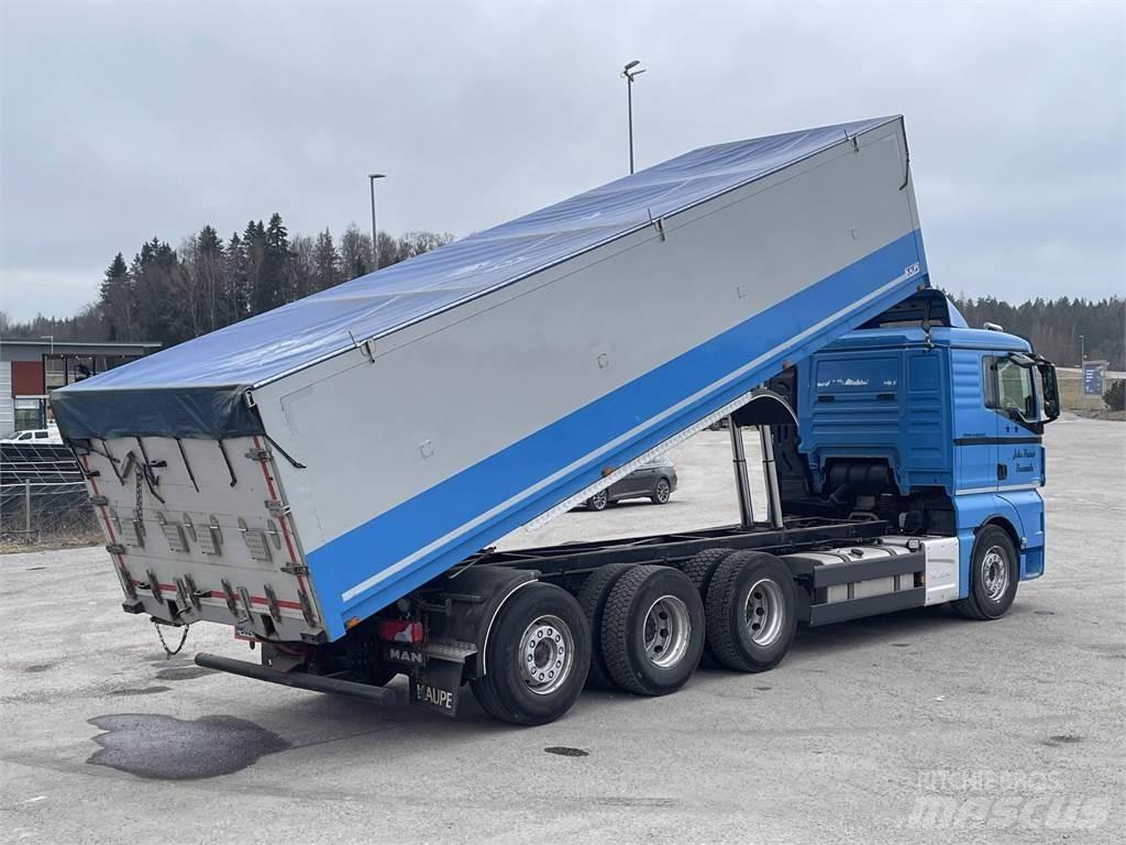 MAN TGX 35.560 شاحنات المزارع / الحبوب