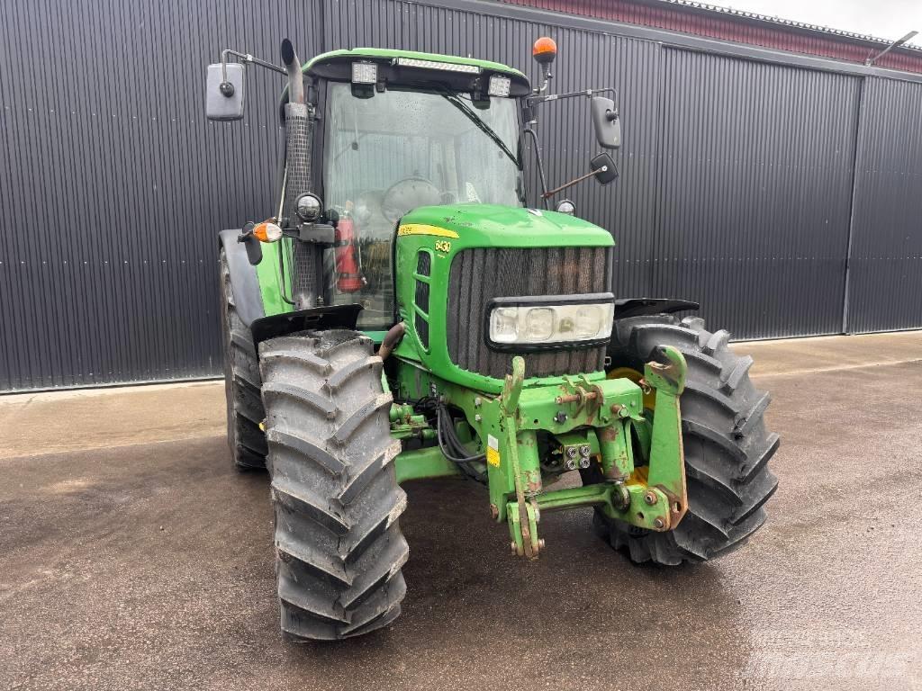 John Deere 6430 الجرارات