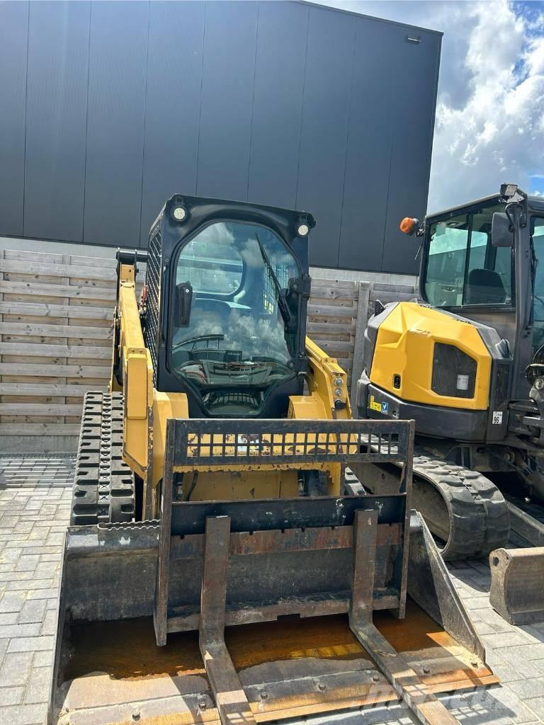 CAT 259 D لوادر انزلاقية التوجيه