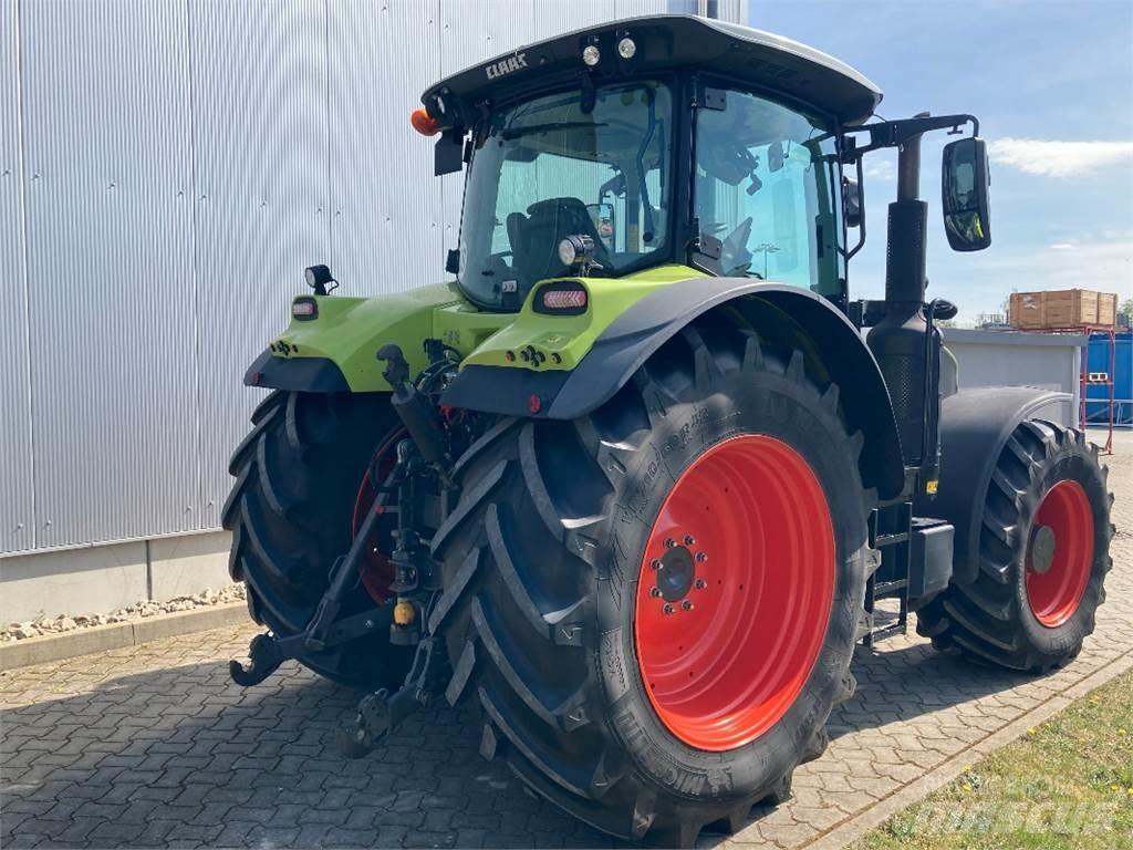 CLAAS ARION 660 الجرارات