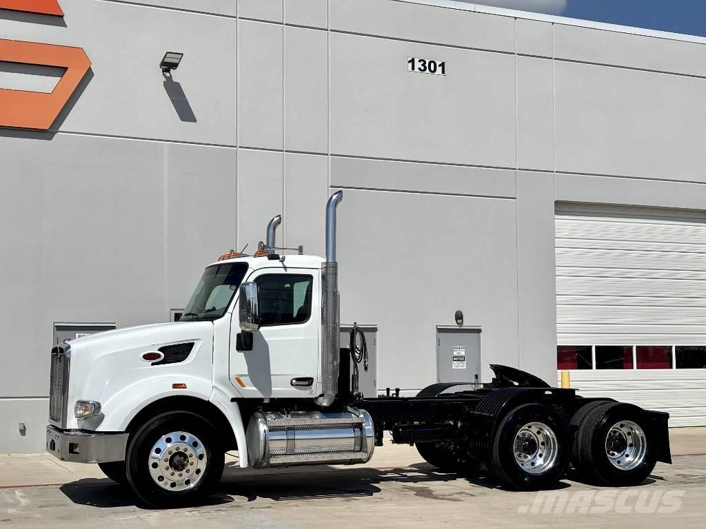 Peterbilt 567 وحدات الجر
