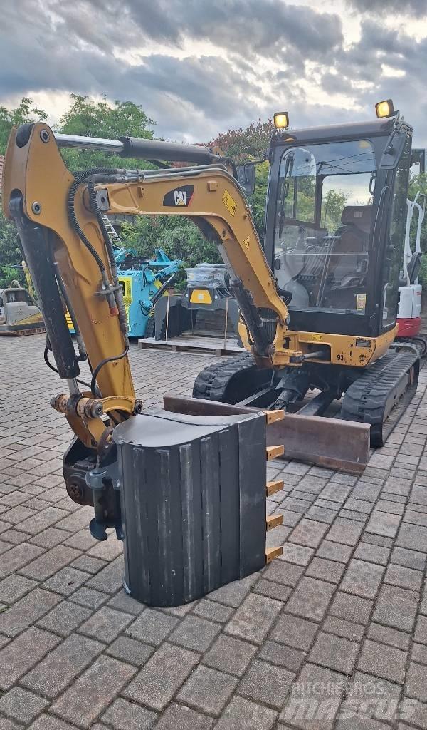 CAT 302.7 D CR حفارات صغيرة أقل من 7 طن (حفارات صغيرة)