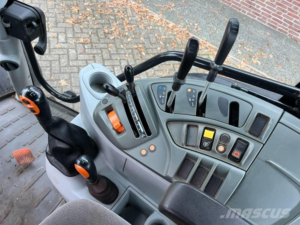CLAAS Atos 230 الجرارات