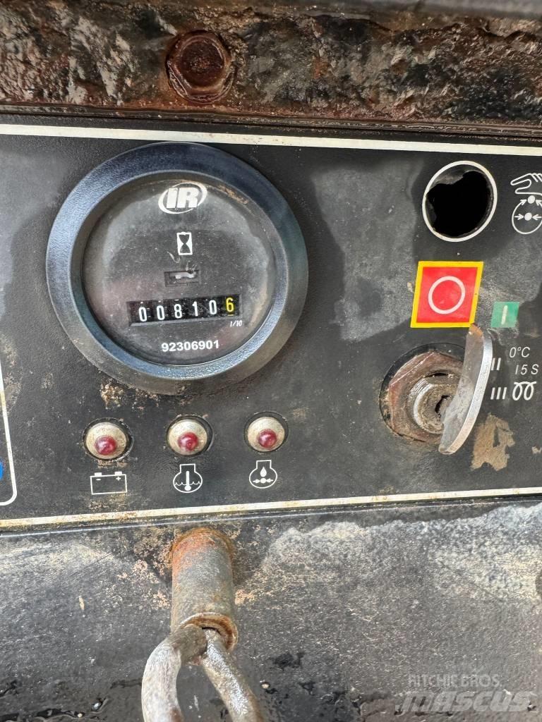 Doosan 7/31 E مكابس