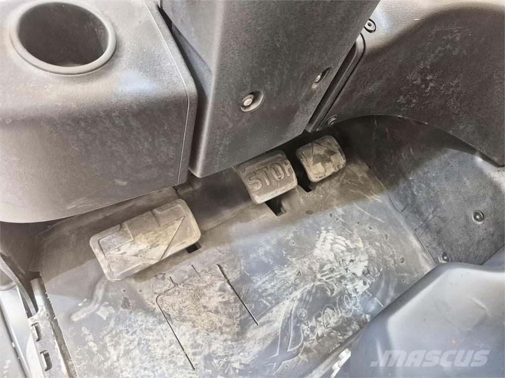 Linde E20L 02 386 شاحنات ذات رافعات شوكية تعمل بالكهرباء
