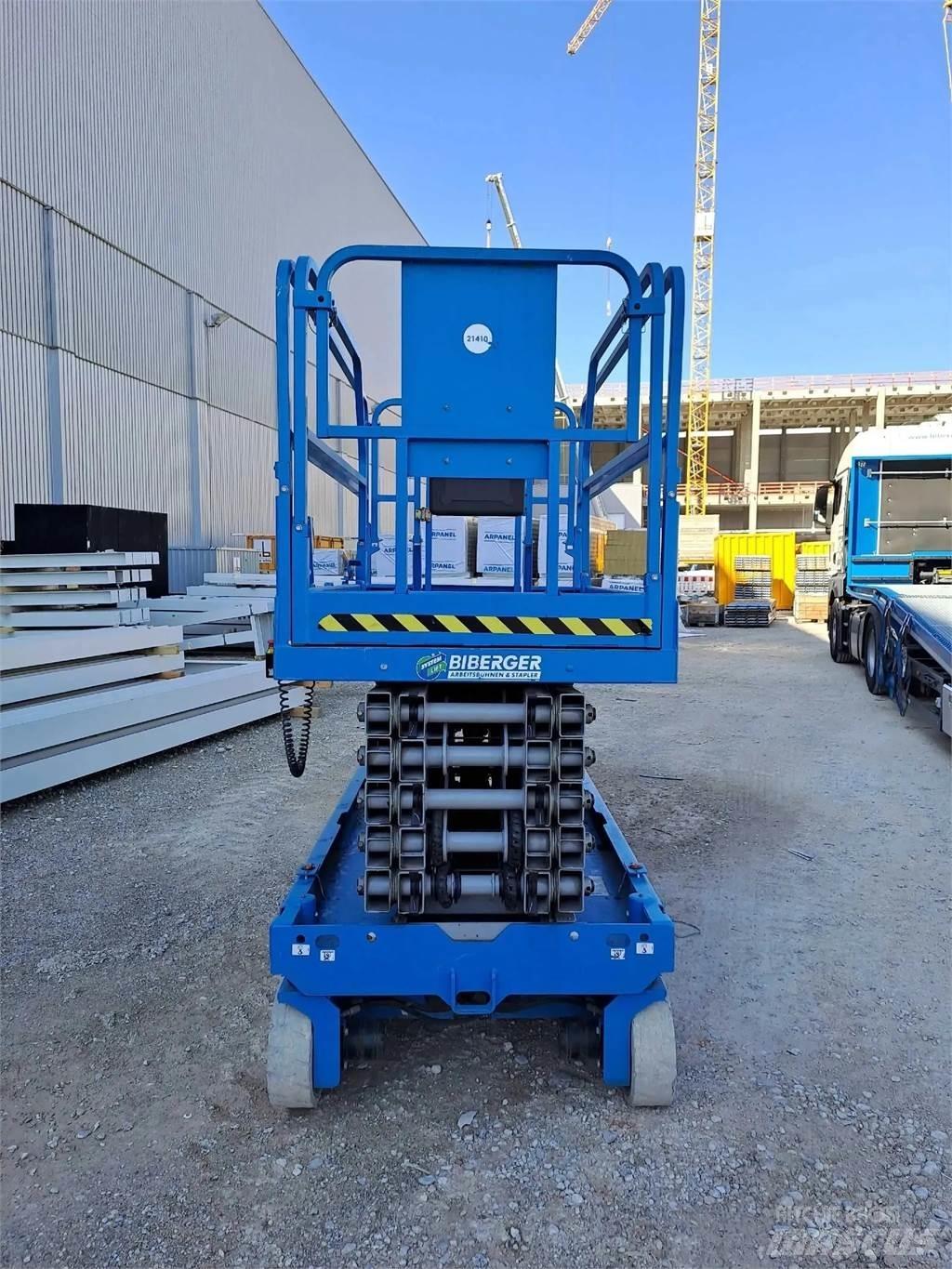 Genie GS 4047 رافعات مقصية الشكل