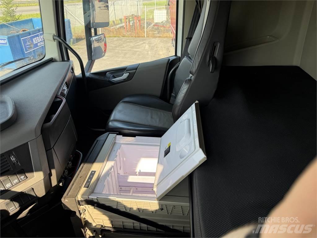 Volvo FH540 8X4 شاحنات قلابة