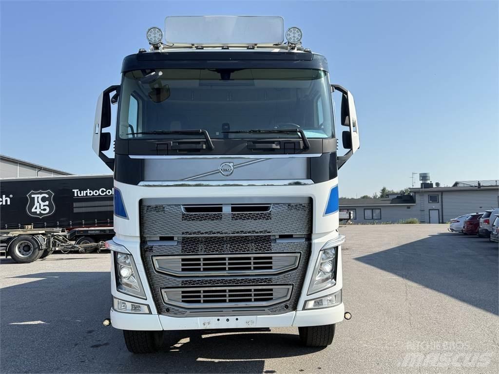 Volvo FH540 8X4 شاحنات قلابة