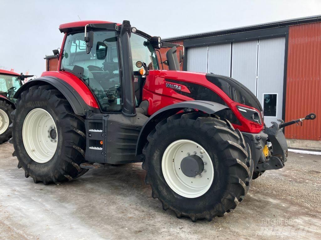 Valtra T234D الجرارات