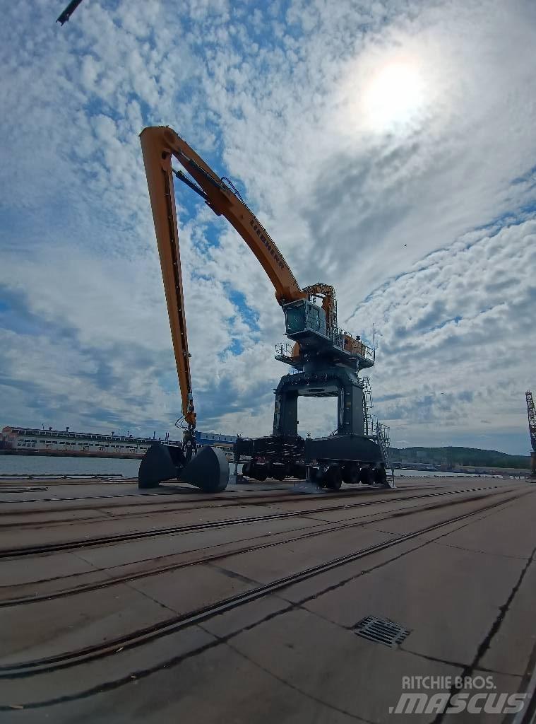 Liebherr LH 150 M مناولات المخلفات / مناولات صناعية