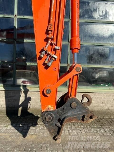 Hitachi ZX 160 W حفارات بعجل