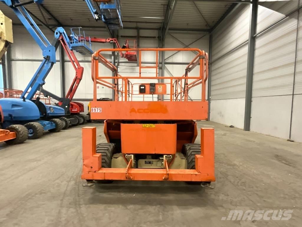 JLG 3394 RT رافعات مقصية الشكل