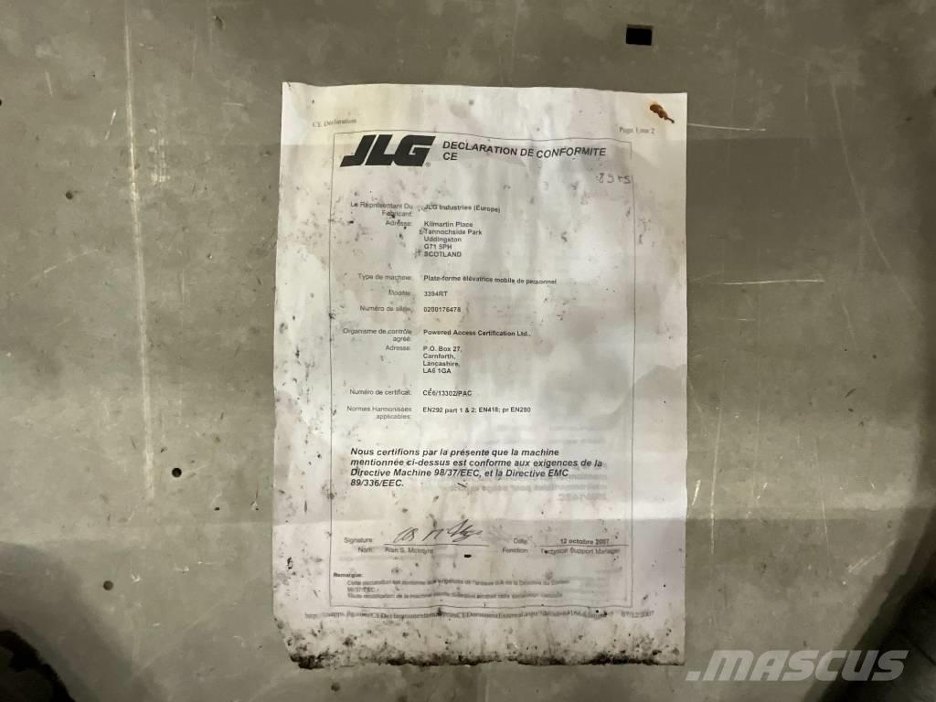 JLG 3394 RT رافعات مقصية الشكل