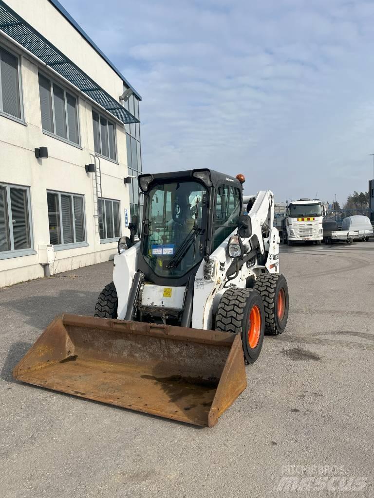 Bobcat S 650 لوادر انزلاقية التوجيه