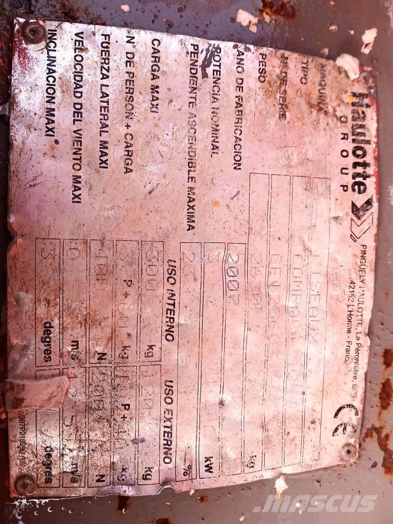 Haulotte Compact 12 رافعات مقصية الشكل