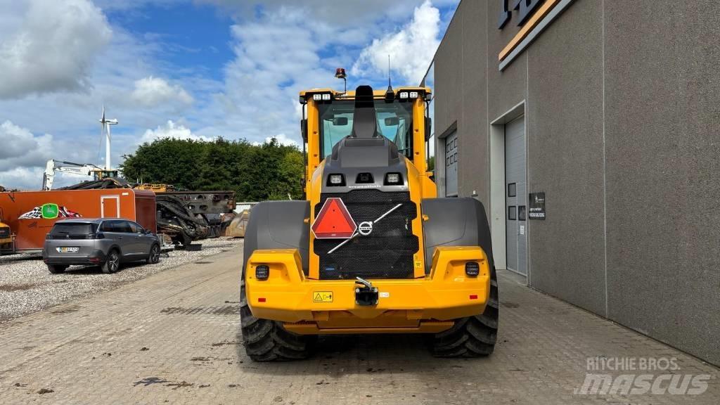 Volvo L 90 H لوادر بعجل