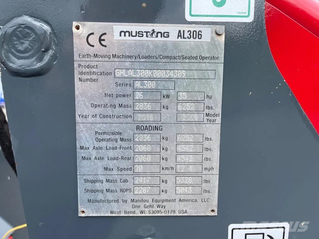 Mustang AL306 بلدوزرات بعجلات