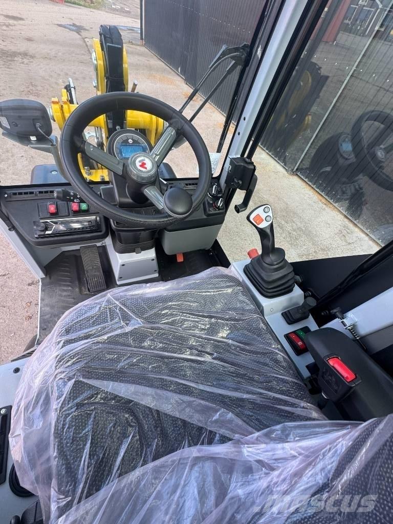 Wacker Neuson WL 20e لوادر انزلاقية التوجيه
