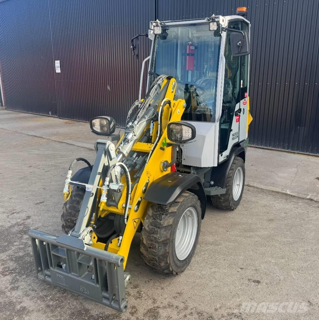 Wacker Neuson WL 20e لوادر انزلاقية التوجيه