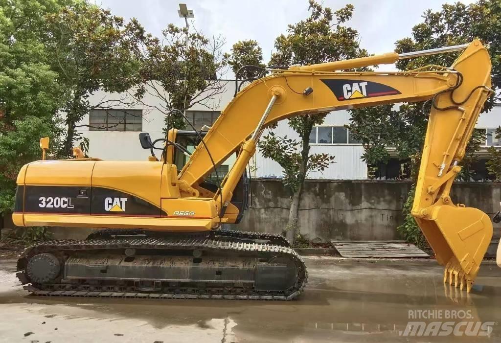 CAT 320 C حفارات زحافة