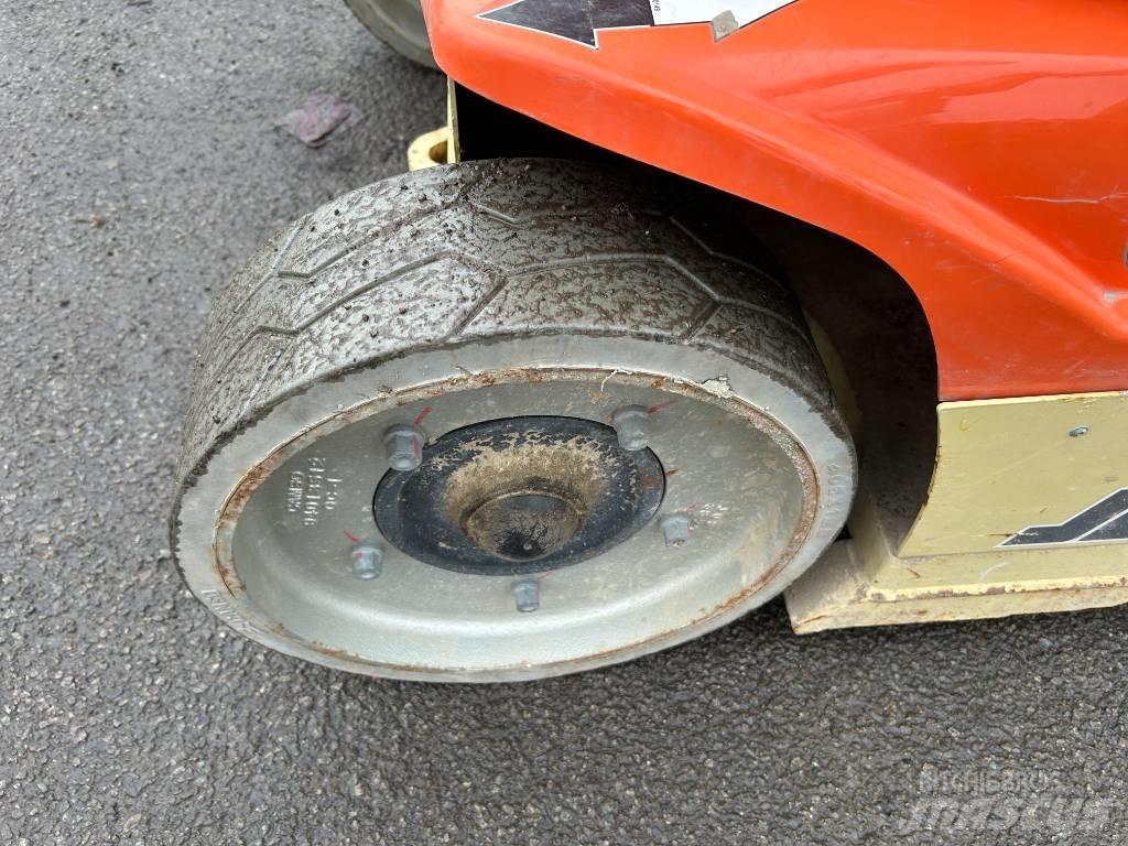 JLG Toucan 10 E رافعات سلة مفصلية