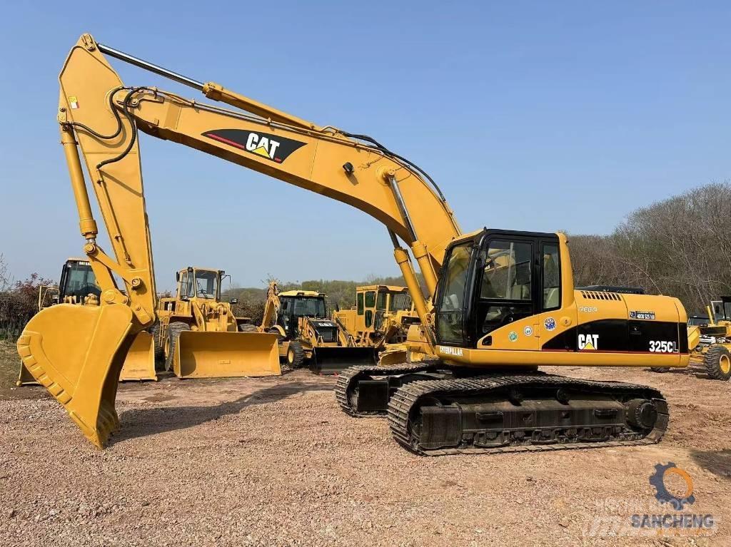 CAT 325 C حفارات زحافة