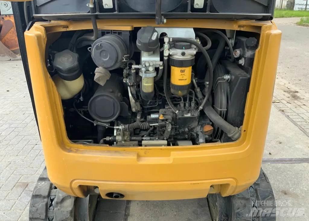 CAT 302.4D حفارات صغيرة أقل من 7 طن (حفارات صغيرة)