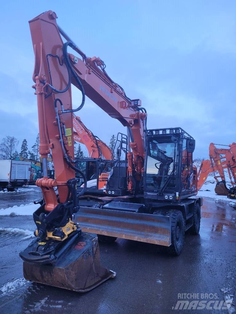 Hitachi ZX155W-7 2P حفارات بعجل