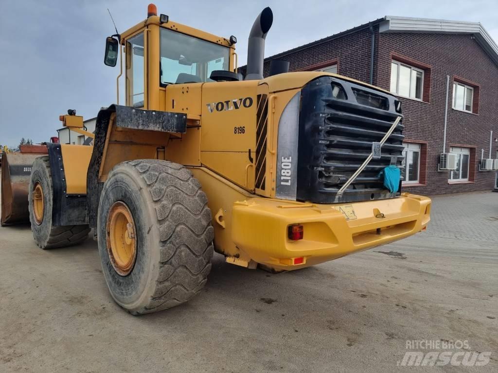 Volvo L 180 E لوادر بعجل