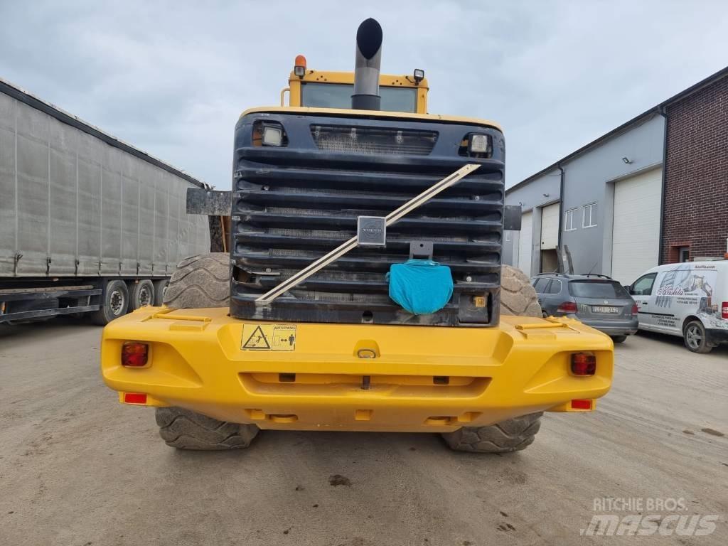 Volvo L 180 E لوادر بعجل
