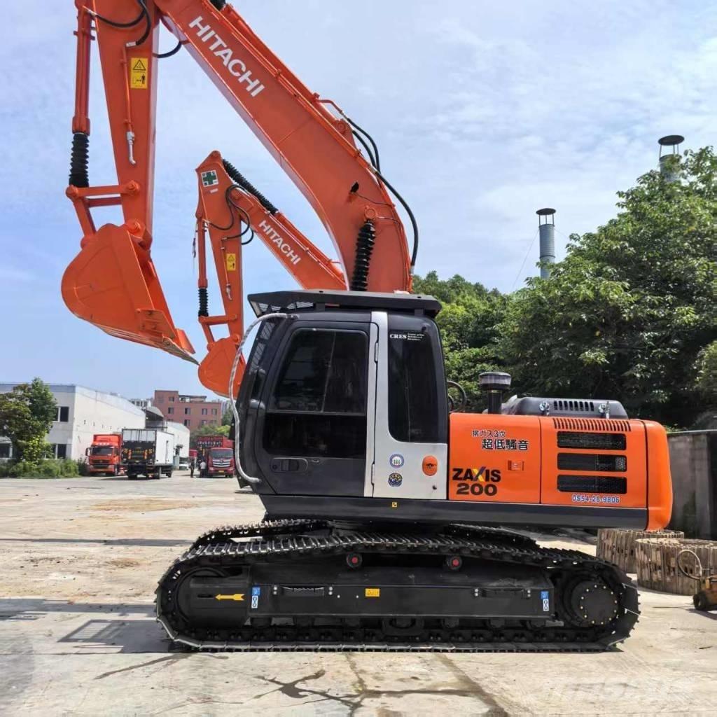Hitachi ZX 200-3 G حفارات زحافة