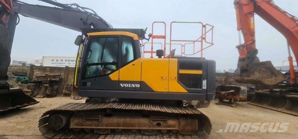 Volvo EC220EL حفارات