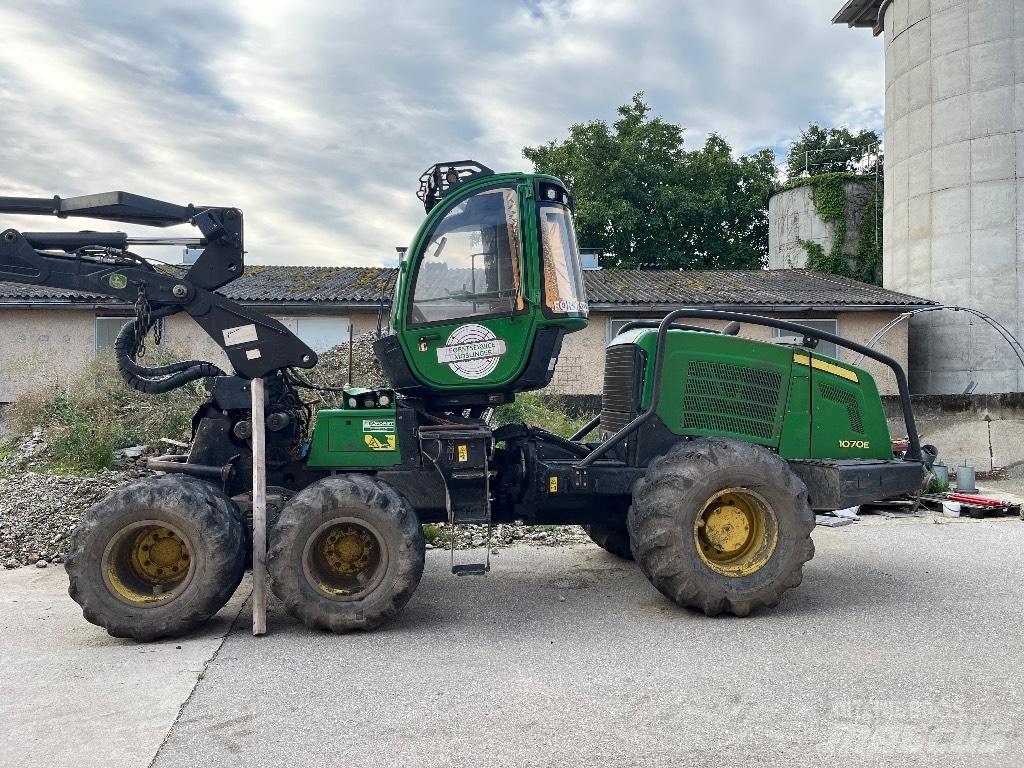 John Deere 1070 E حصادات