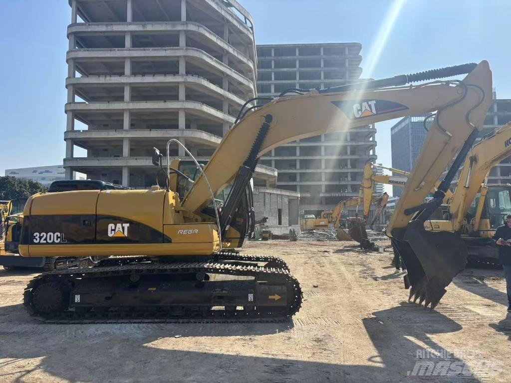 CAT 320 C L حفارات زحافة