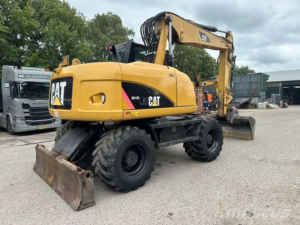 CAT M 313 D VAH حفارات بعجل