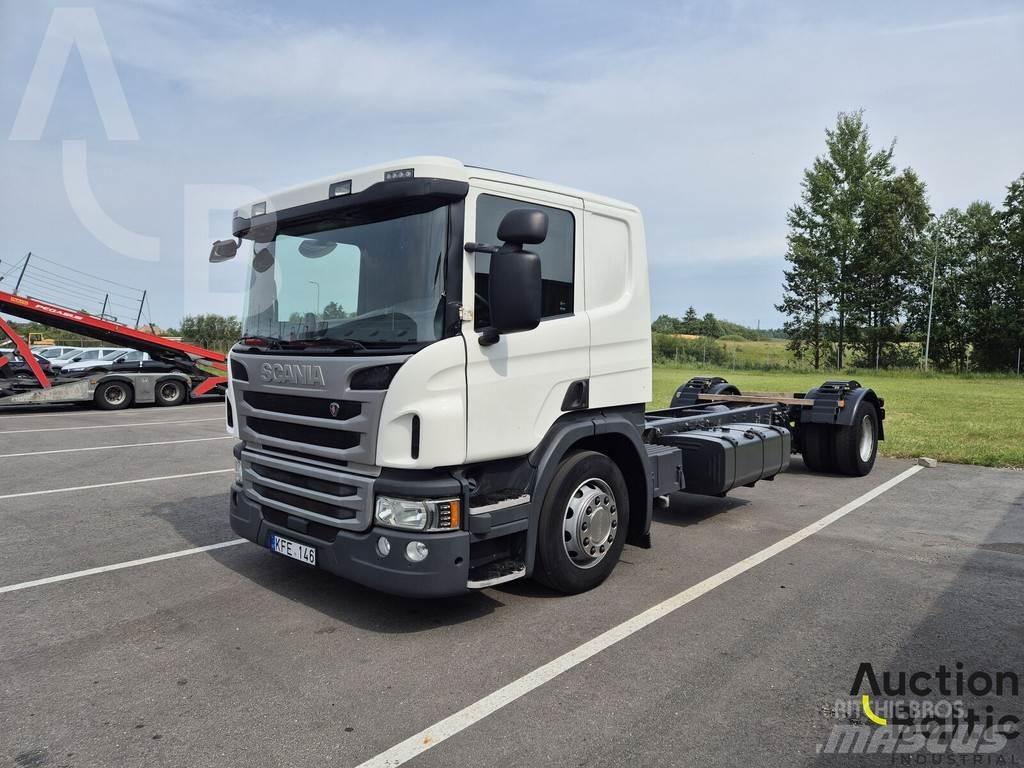 Scania P 450 شاحنات بمقصورة وهيكل