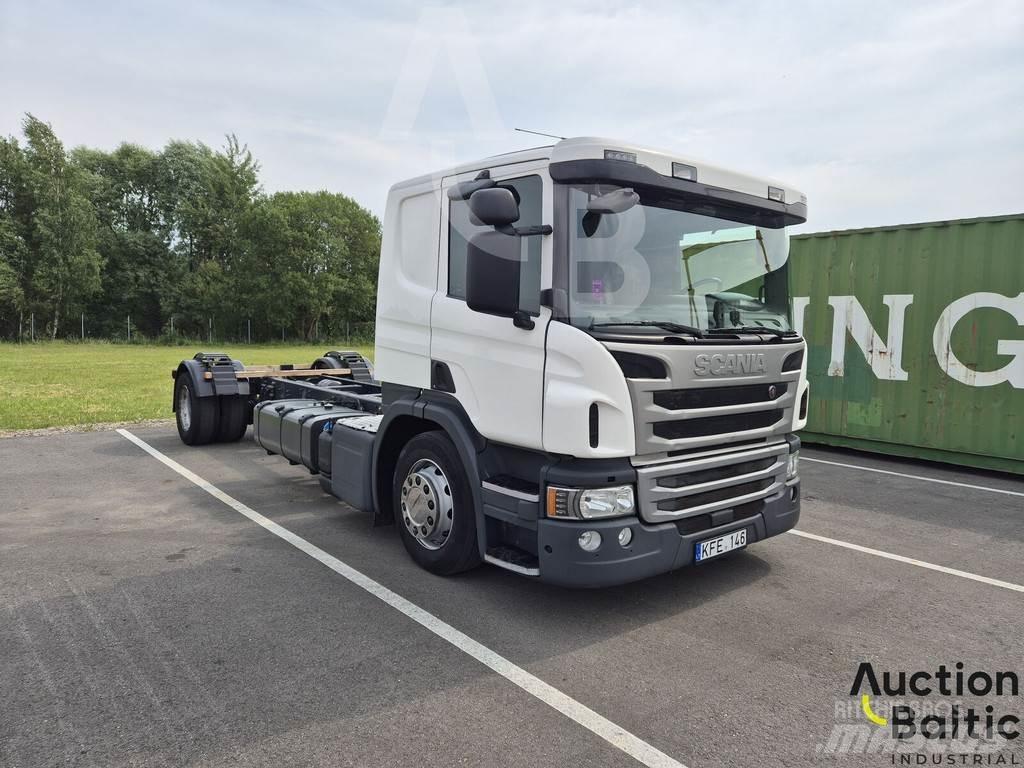 Scania P 450 شاحنات بمقصورة وهيكل