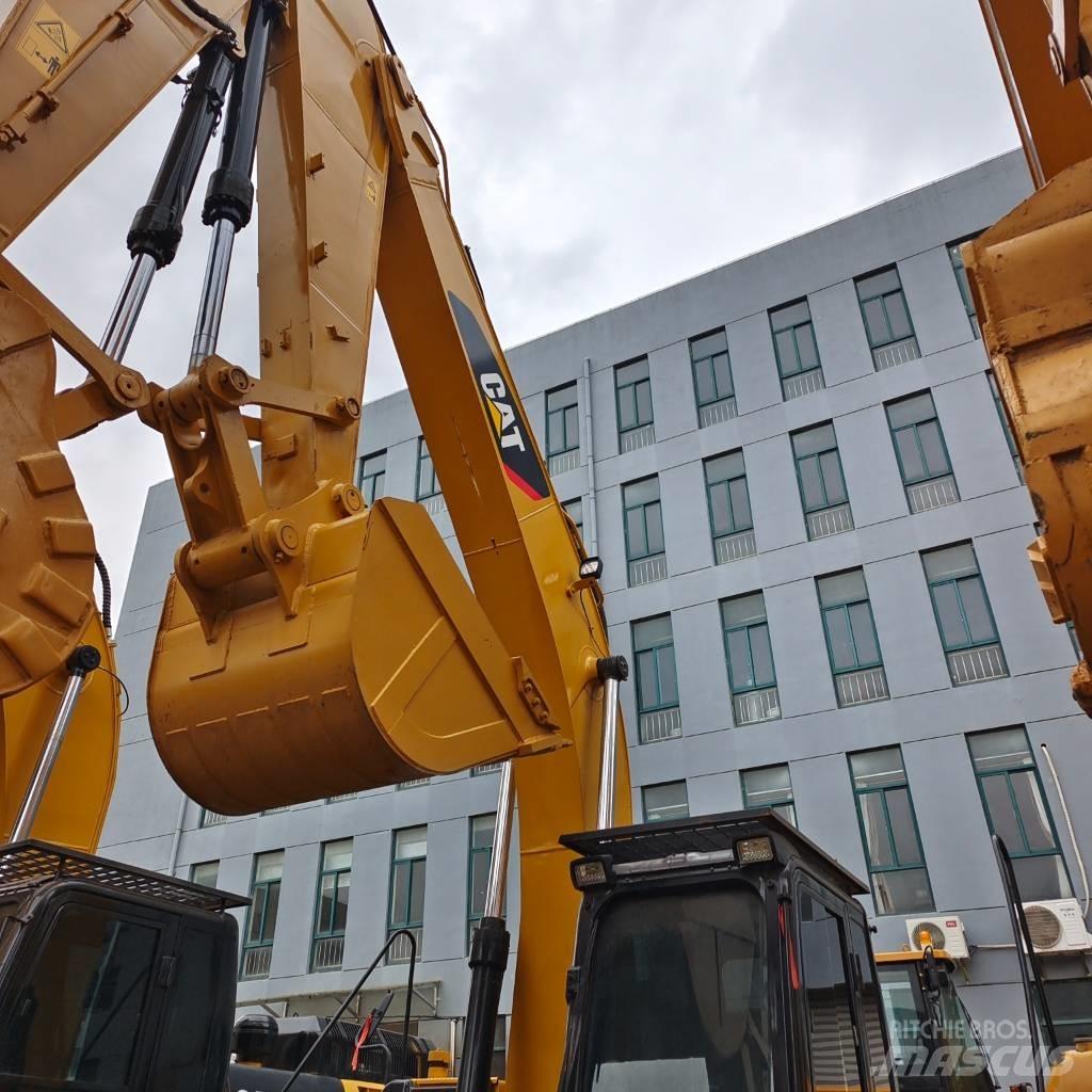 CAT 325 D حفارات زحافة