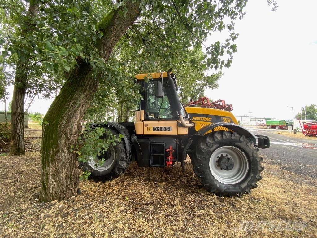 JCB Fastrac 3185 الجرارات