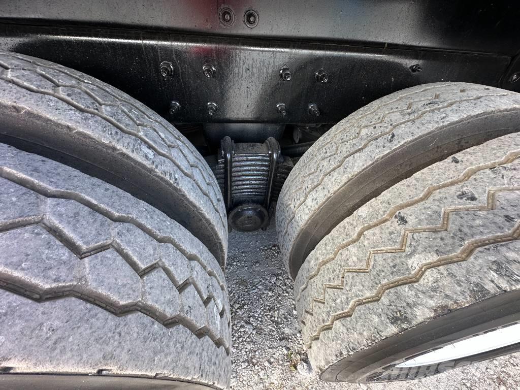 Mack GU713 شاحنات مزدوجة / خلخلة